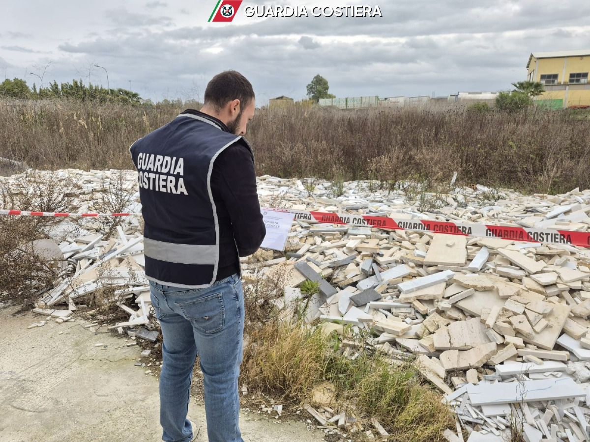 Crotone - Gestione illecita rifiuti, denunciato titolare di azienda di marmi - 