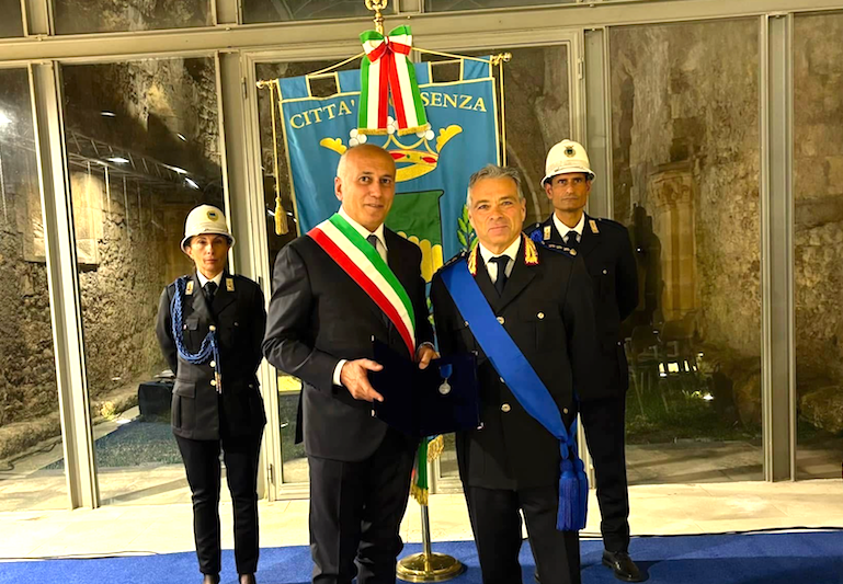 Cosenza, Festa della Polizia Locale in Piazza dei Bruzi - 