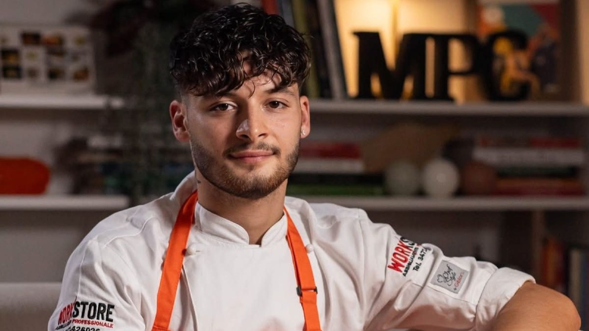 Giovane pizzaiolo calabrese di Catanzaro, Pino Russo, re delle pizze romane per il terzo anno consecutivo - 