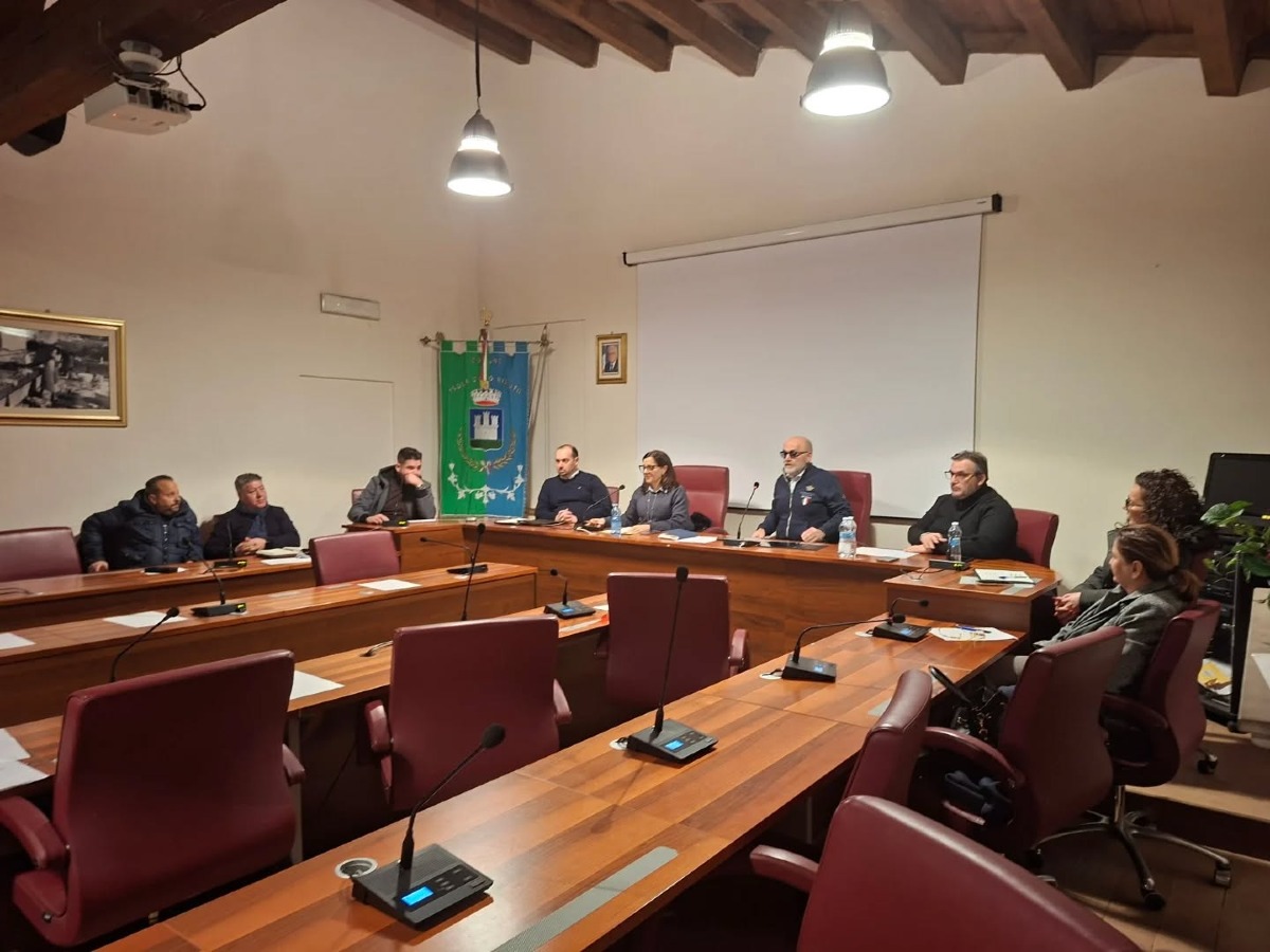 Isola di Capo Rizzuto: incontro in vista della BIT 2026, confronto sul tema del turismo - 