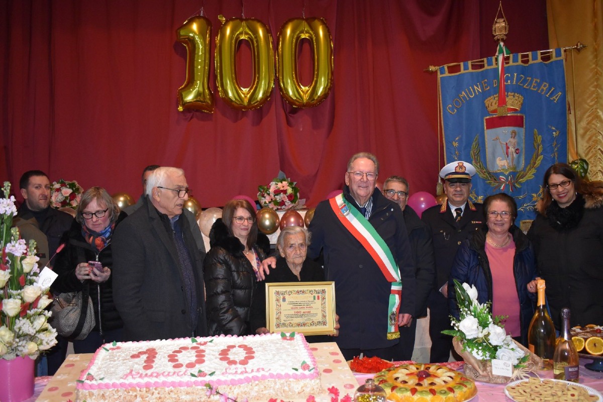 Una vita lunga 100 anni: in Calabria si festeggia la signora Lidia Crapis - 