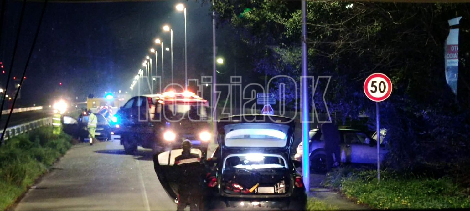 Incidente sulla S.S. 106 in località Sant'Anna: coinvolti più veicoli - 