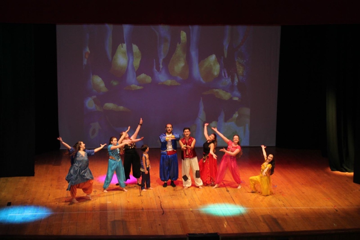 Al Teatro Grandinetti di Lamezia Terme trionfa “La Lampada di Aladino” - 