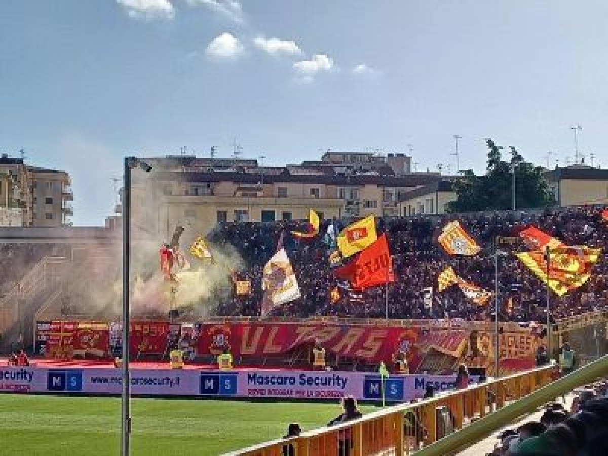 Divieto di accesso allo stadio per tifoso considerato pericoloso - 