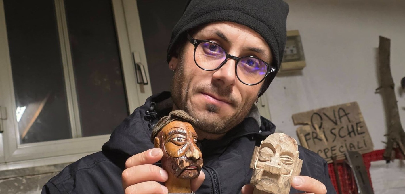 Angelo Gallo, il tempo del legno e del teatro: il 2026 parte in tournée tra burattini e nuove creazioni - 