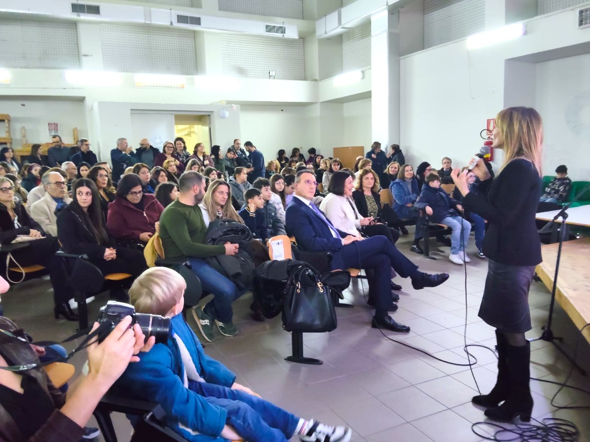 Lamezia - I.C. Perri Pitagora Don Milani, grande successo per l’Open Day - 