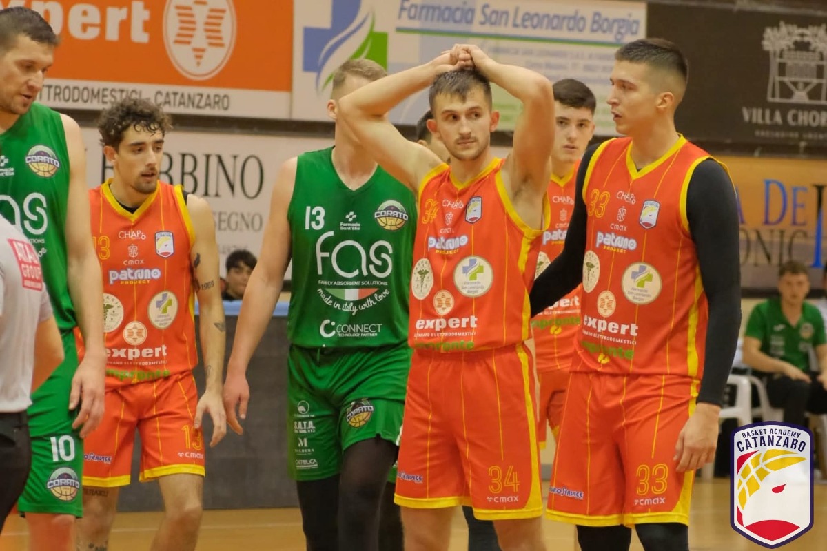 Basket Academy: piega il coriaceo Basket Corato 77-73  - 