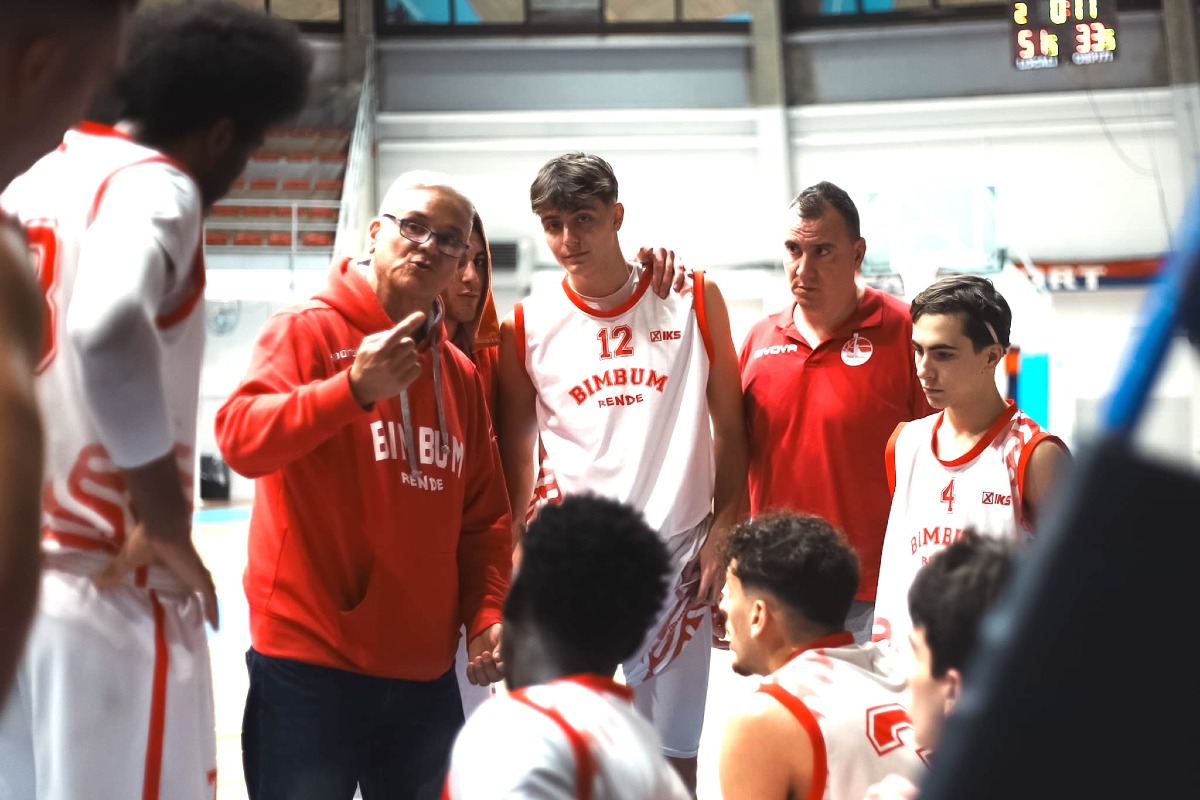 Bim Bum Basket Rende travolge il Basket School Messina: 94-83 al PalaCosentia - 