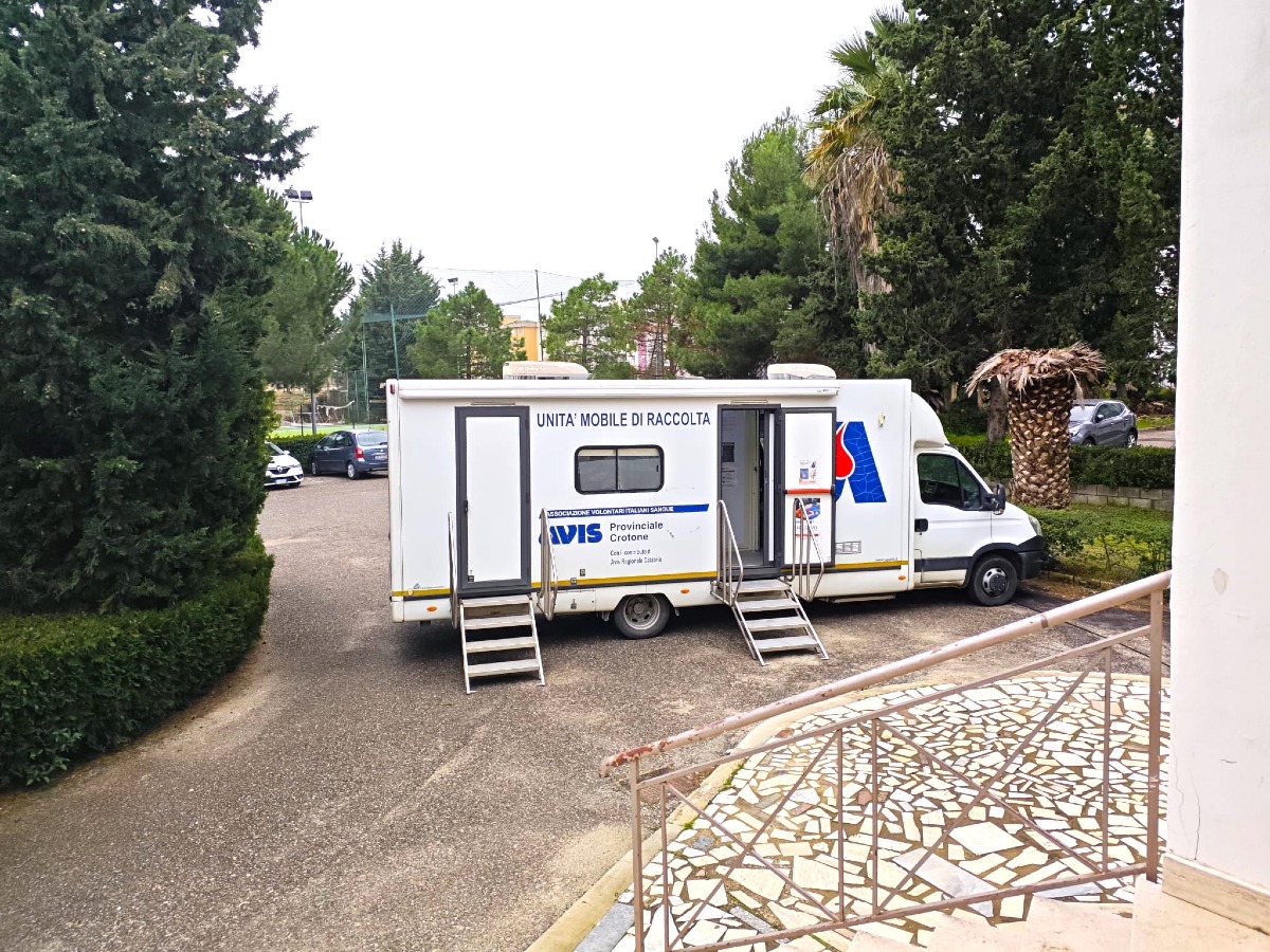 Crotone, 20 sacche di sangue raccolte dall'Avis alla parrocchia San Paolo - 