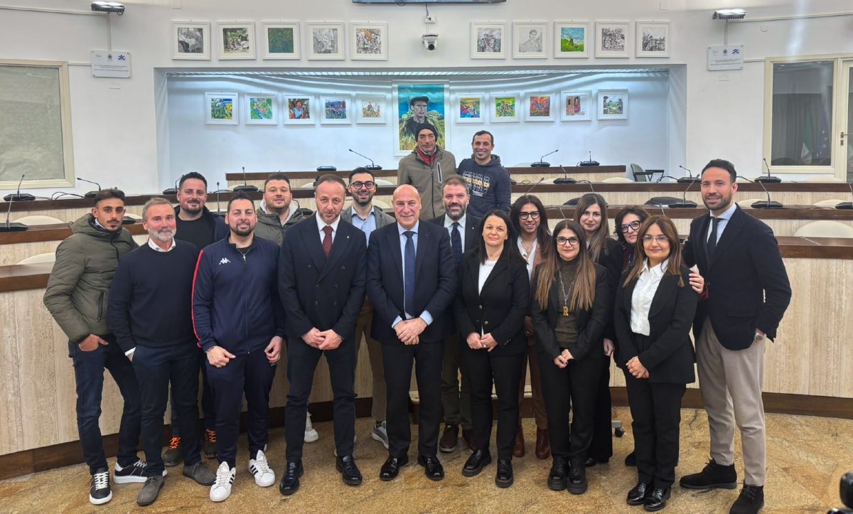 Crotone - Il Comune accoglie 13 nuovi dipendenti per rafforzare l’organico e i servizi cittadini - 