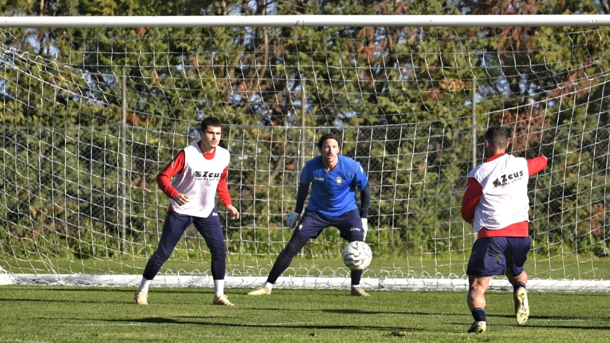 Crotone Calcio | Si prepara la trasferta a Siracusa: confermare le due vittorie consecutive (Foto) - 