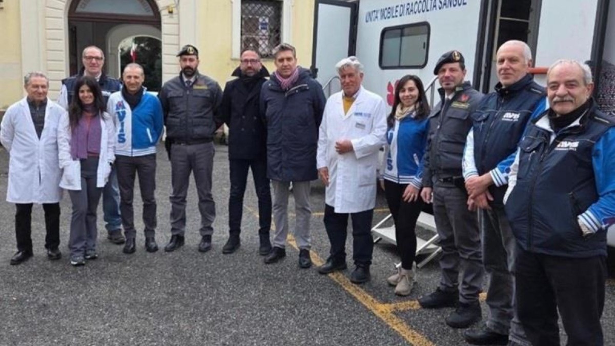 Donazione di sangue alla caserma Soveria Mannelli: in campo le Fiamme Gialle - 