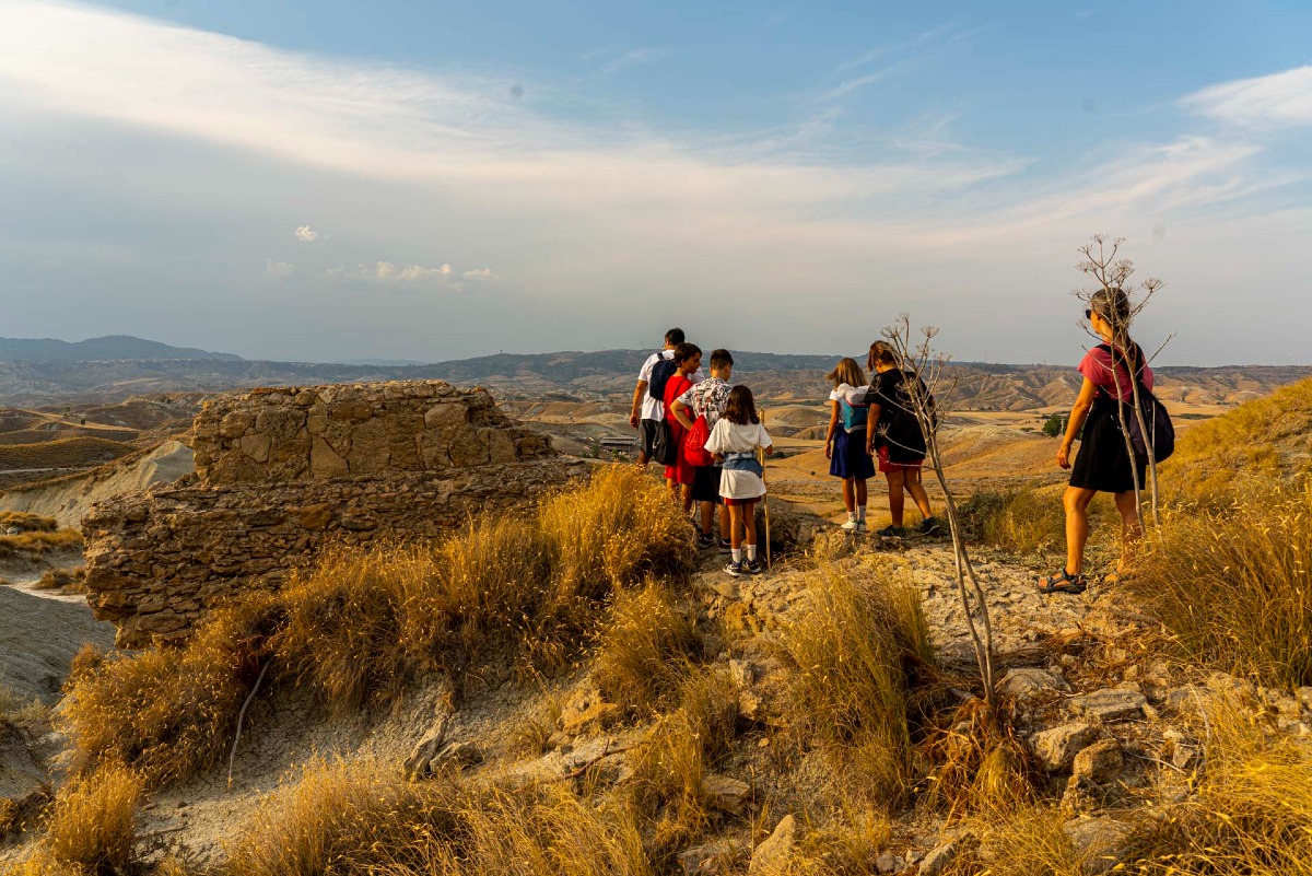 Marchesato Trekking & Culture 2026: cinque esperienze tra natura, storia e paesaggi unici - Foto: Uff. Stampa Calanchi del Marchesato 