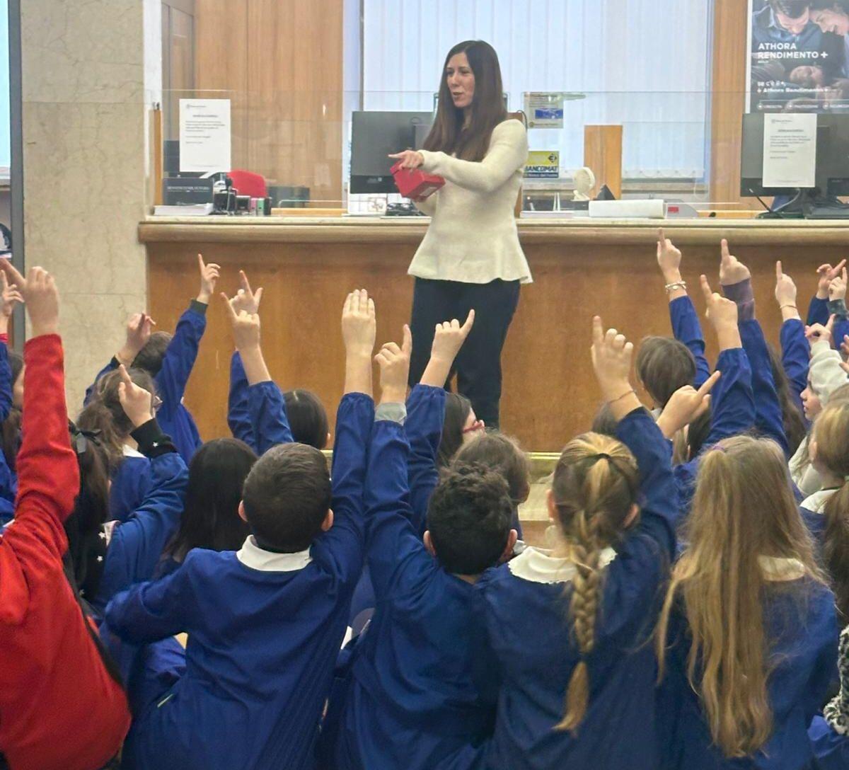 Banca del Fucino, coinvolti oltre 400 bambini nel progetto “Bancari per un giorno” - 