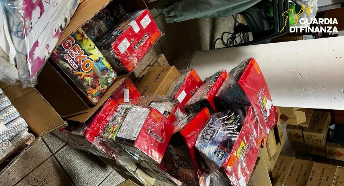 Capodanno, maxi sequestri di botti illegali da Nord a Sud - 