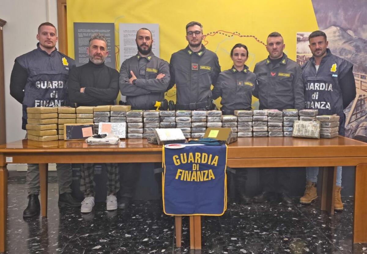 Sequestrati 110 kg di cocaina in un autoarticolato a Gorizia - 