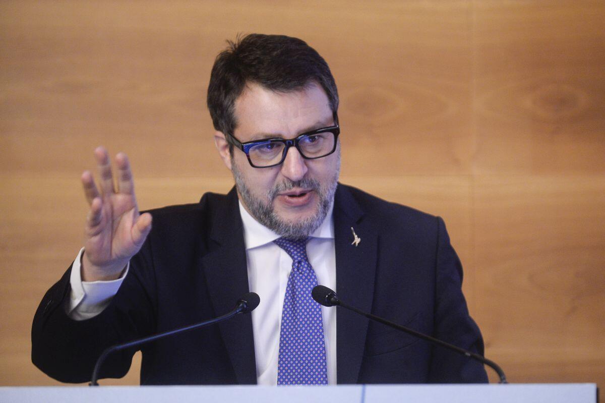 Salvini “Dl sicurezza in lavorazione, divieto lame soprattutto per giovani” - 