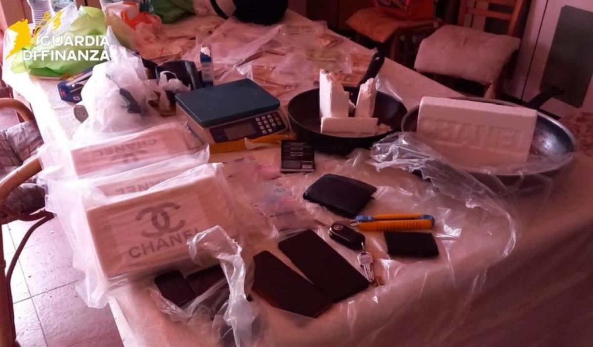 Sequestrata cocaina per 1 milione di euro, cinque arresti nel cosentino - 