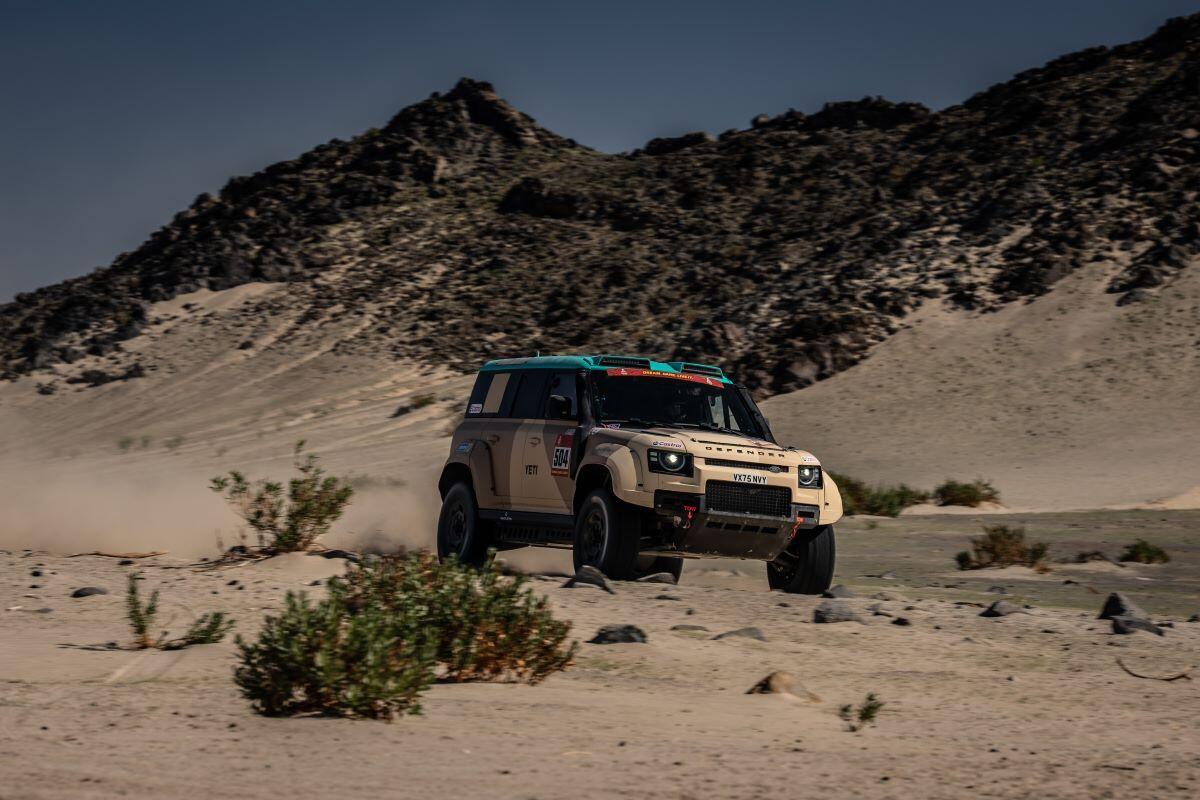 Defender si appresta al debutto al Dakar Rally - 