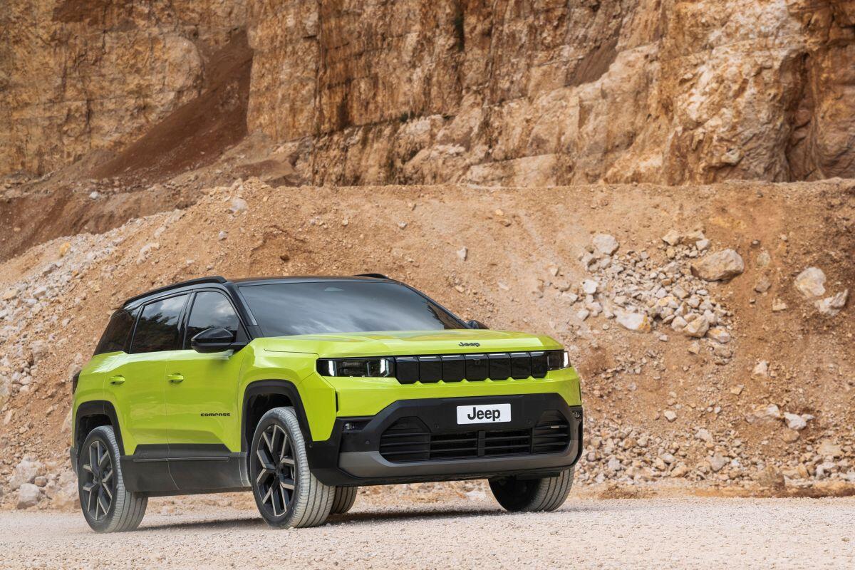 Jeep apre gli showroom e punta sulla nuova compass - 