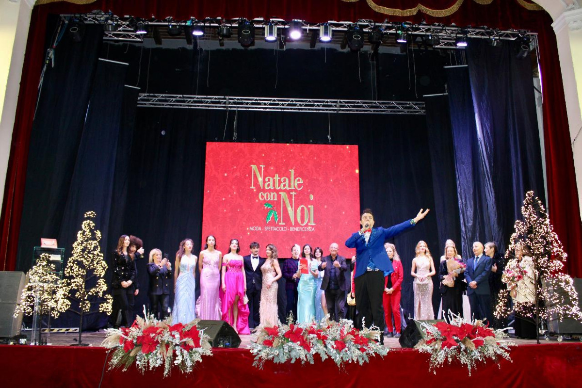 Natale con noi evelyn Boutique (Evelyn 8.1.2026)