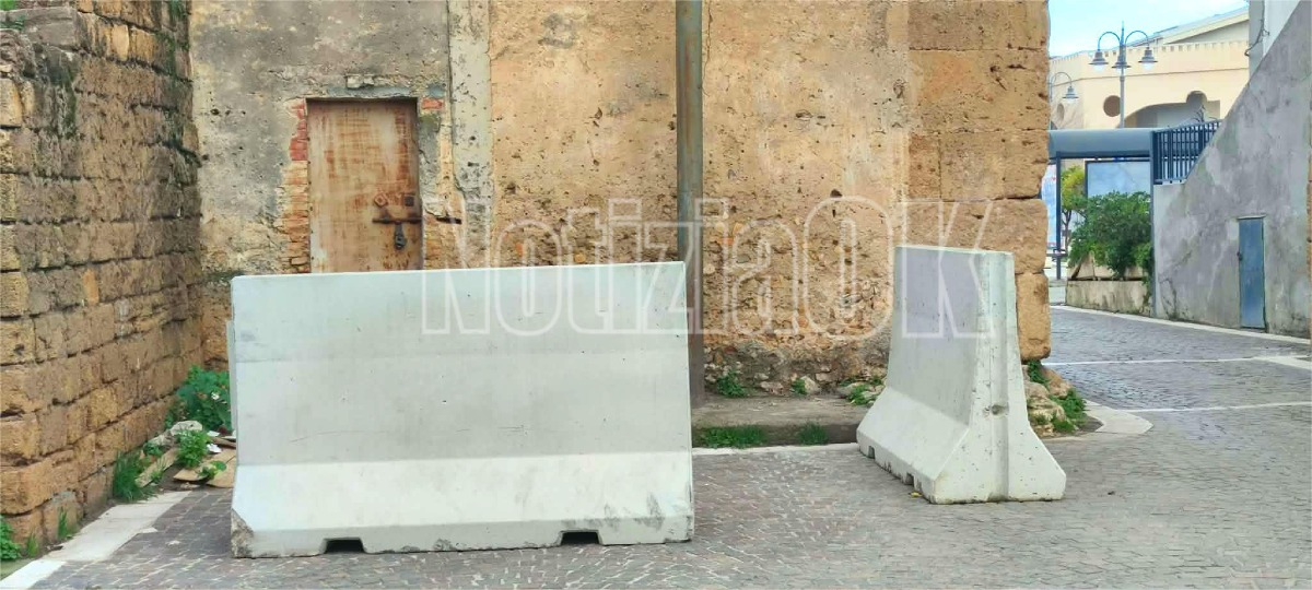 Isola di Capo Rizzuto - Danni Ciclone Harry - Porta di Terra e Orologio - Redazione - 30.01.2026