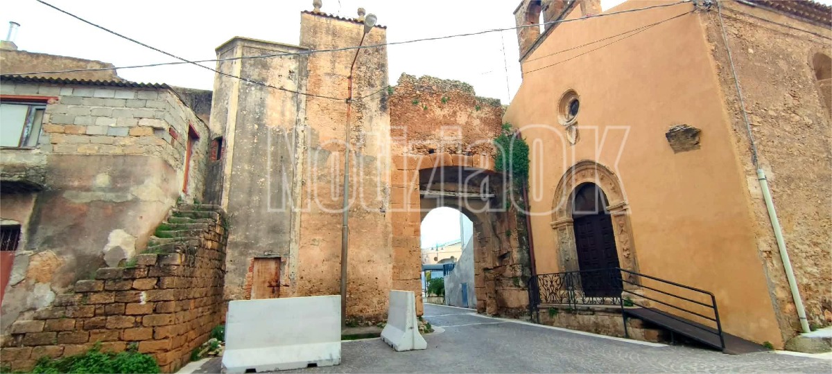 Isola di Capo Rizzuto - Danni Ciclone Harry - Porta di Terra e Orologio - Redazione - 30.01.2026