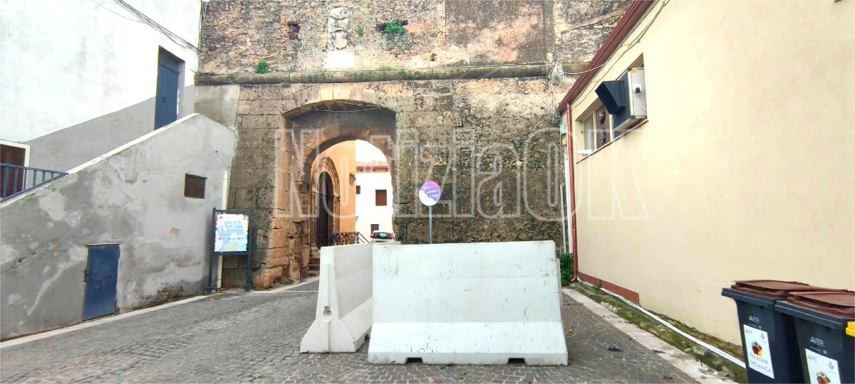 Isola di Capo Rizzuto - Danni Ciclone Harry - Porta di Terra e Orologio - Redazione - 30.01.2026