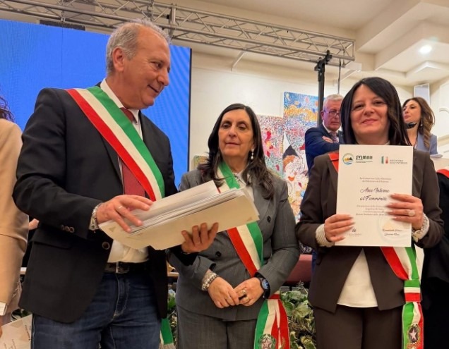 San Fili, premio per Linda Cribari: riconoscimento per l'impegno nelle aree interne del Sud Italia - 