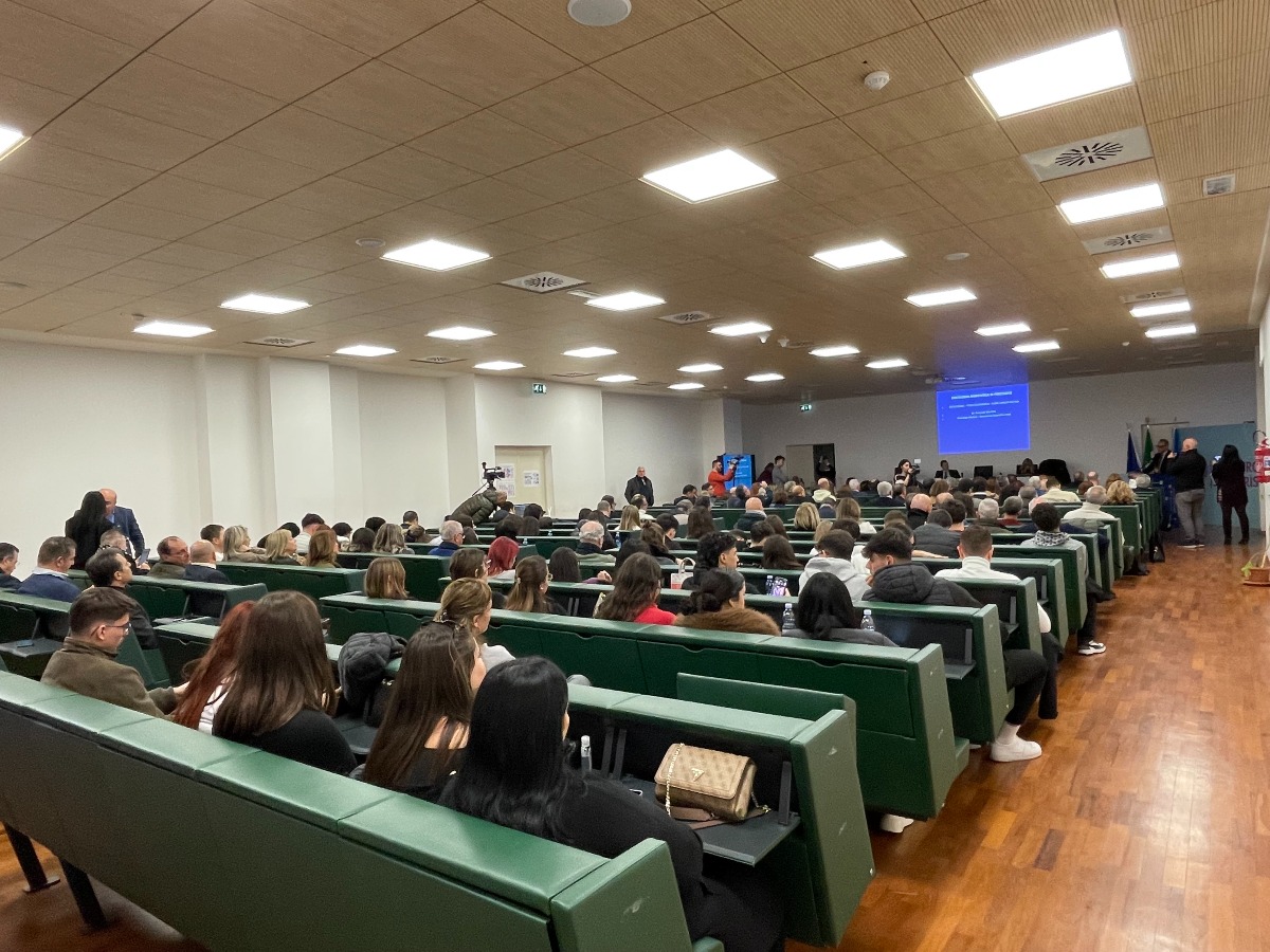 Crotone - Il Polo Barlacchi-Lucifero alla Convention regionale su amianto e rischi cancerogeni - 