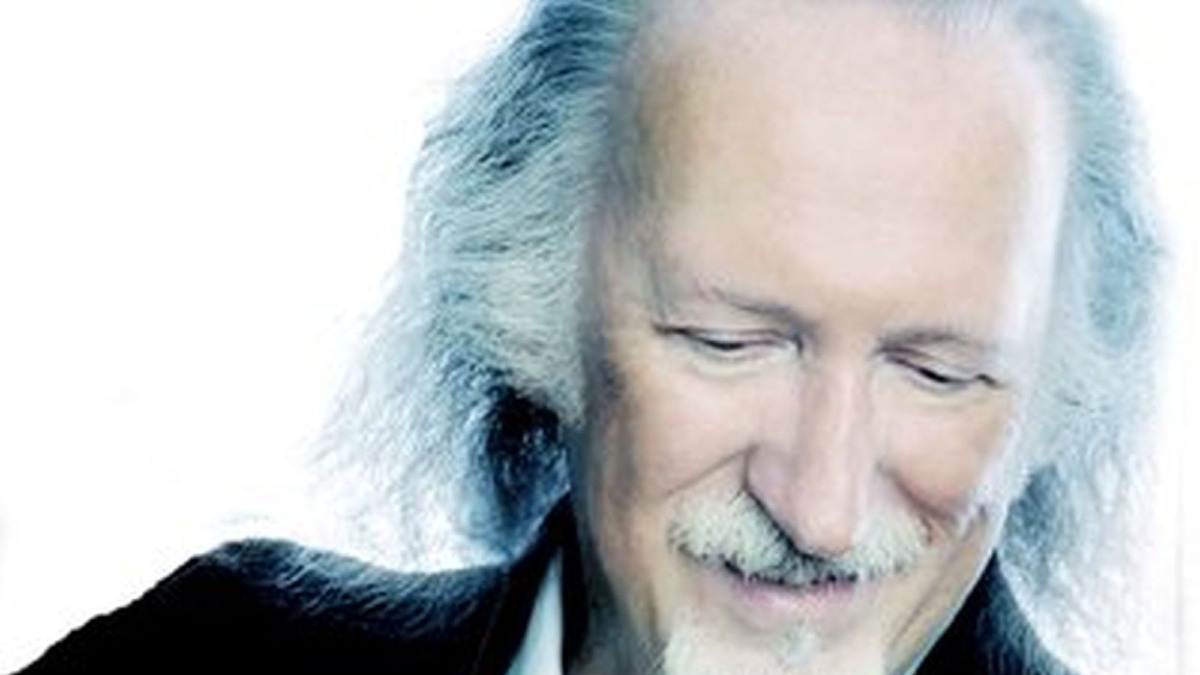 Premo per Piero Cassano al Press Golden Gala per la carriera da leggenda della musica italiana - 