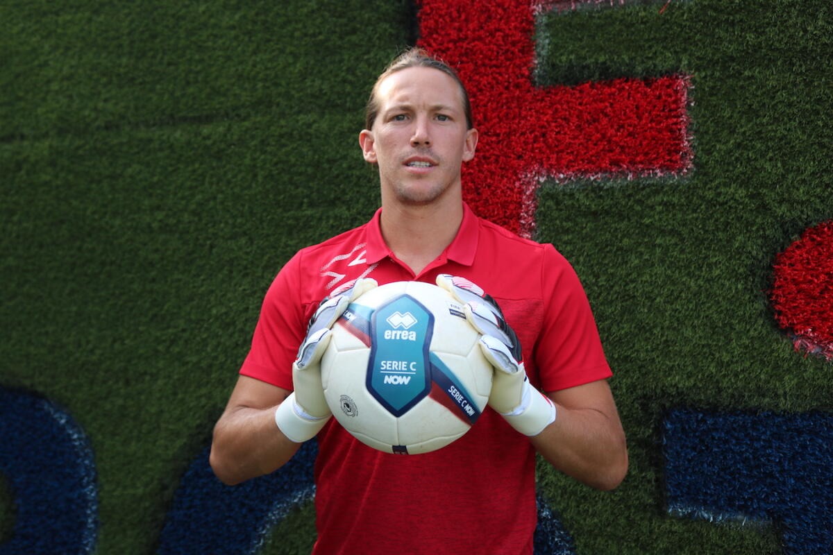 Calciomercato | Crotone, Sala cambia maglia: il portiere ceduto alla Pro Patria - 