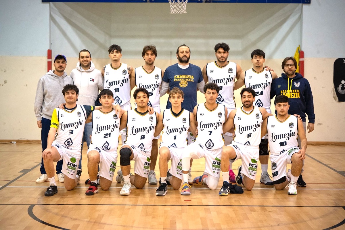 Vittoria fondamentale per la Sideco Basketball Lamezia: 78-70 sulla Redel Viola - 
