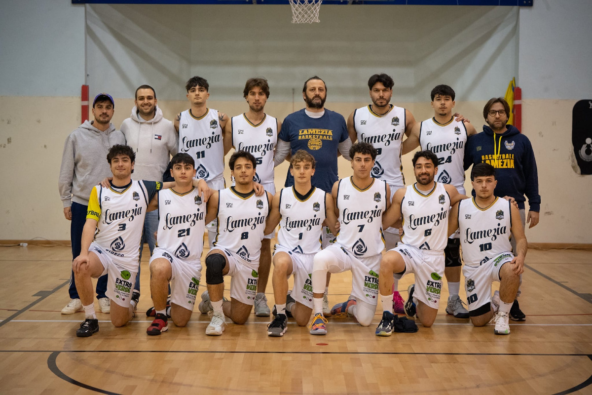 La Sideco Basketball Lamezia trionfa. Cuore, testa e gioco di squadra vincenti - 