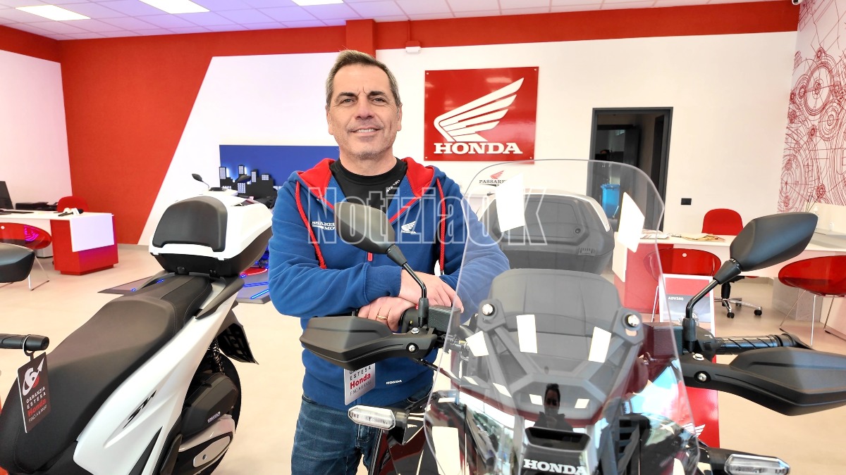 (VIDEO) Passarelli Moto arriva a Crotone: passione su due ruote sulla SS 106 - 