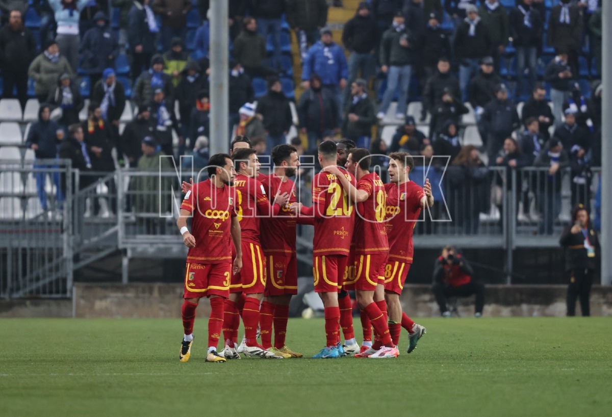 Calciomercato, Catanzaro: acquisito l'attaccante N’Dri Philippe Koffi - 