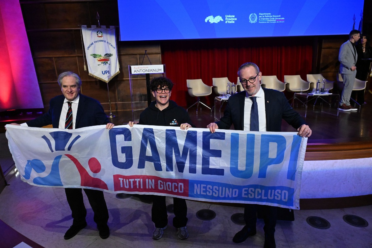 Game UPI, gli studenti crotonesi protagonisti a Roma e portatori della Bandiera del Periplo  - 