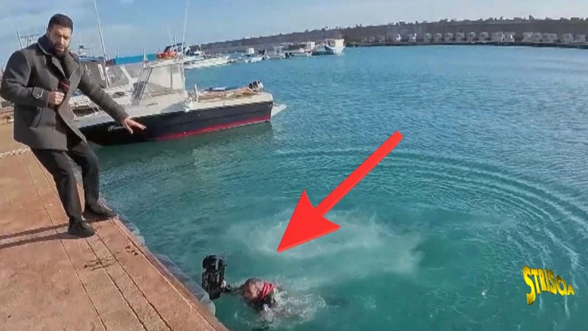 Cameraman di Striscia finisce in mare durante un’inchiesta sul bianchetto - 