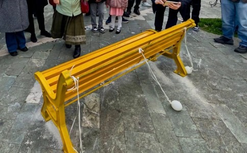 Una panchina gialla contro il Bullismo e il Cyberbullismo a Castrovillari - 