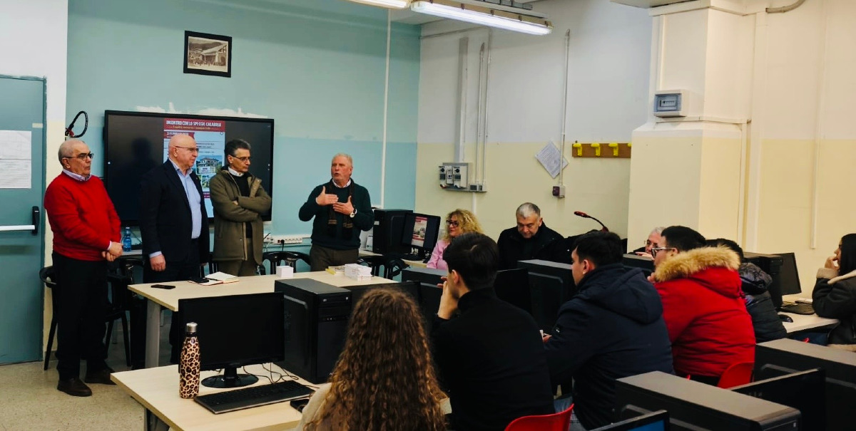  Lungro - Lo Spi Cgil Calabria dialoga con gli studenti del Polo Arberesh - 