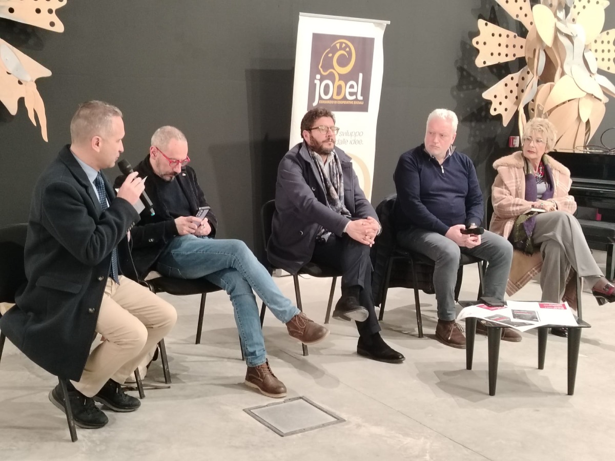 ‘Ndrangheta e redenzione, a Crotone il libro di Anastasi sull’ex boss Cortese - 