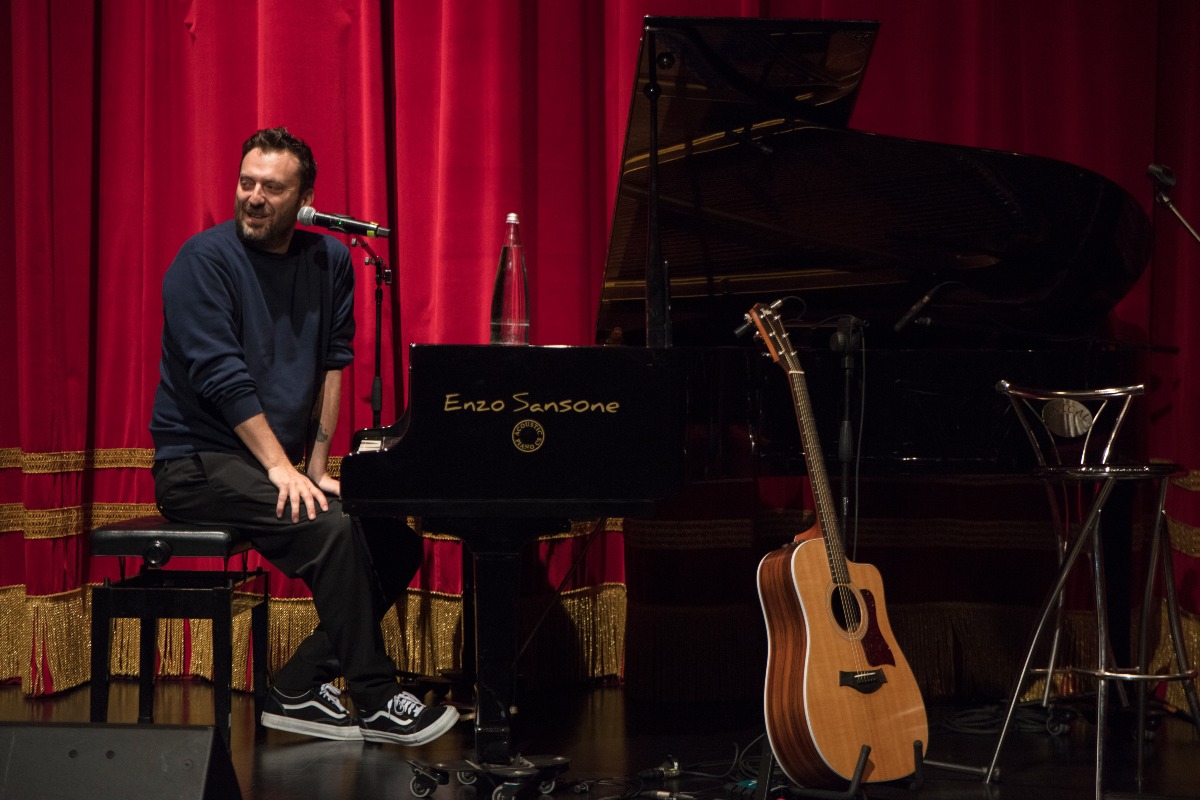 Cesare Cremonini in Calabria: all’Unical dialogo su amore, fragilità e ispirazione davanti agli studenti - 