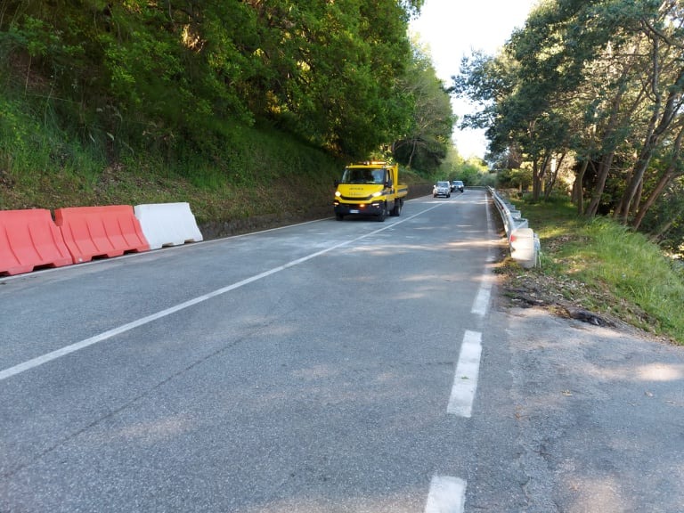 Avviati gli interventi urgenti di messa in sicurezza sulla S.S. 18 dopo la caduta massi - 