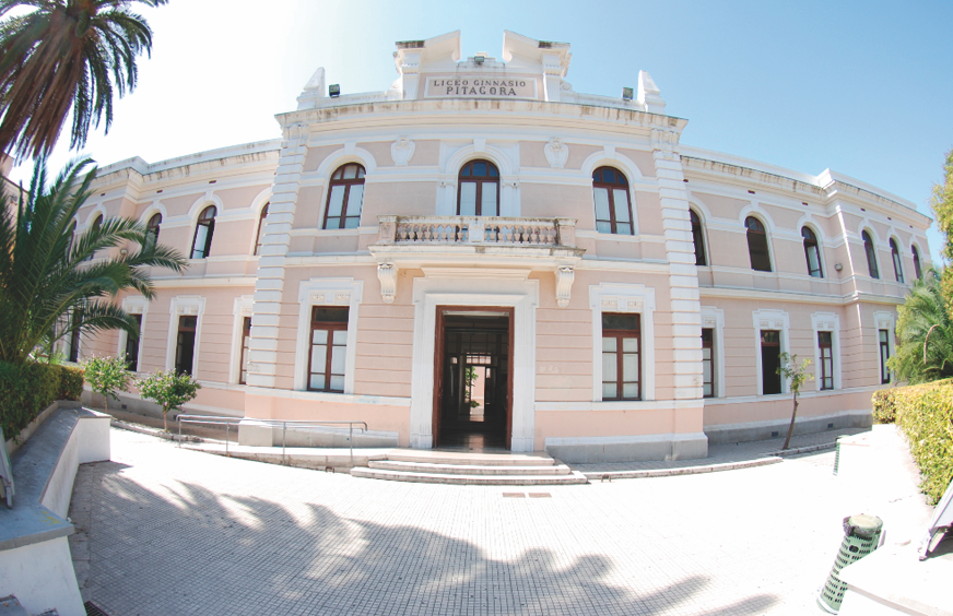 Crotone - Al Liceo Pitagora il futuro si costruisce oggi, tra tradizione e innovazione - 