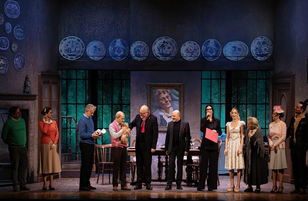 Applausi a scena aperta per Buccirosso: Lamezia celebra il debutto di "Vacantiandu" 2026 - 