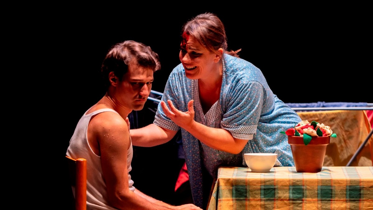 Emma Dante debutta al Politeama di Catanzaro con “L’angelo del focolare” - 