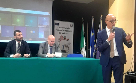 Crotone - Amianto agli ex mercati generali, incontro al liceo Gravina  - 