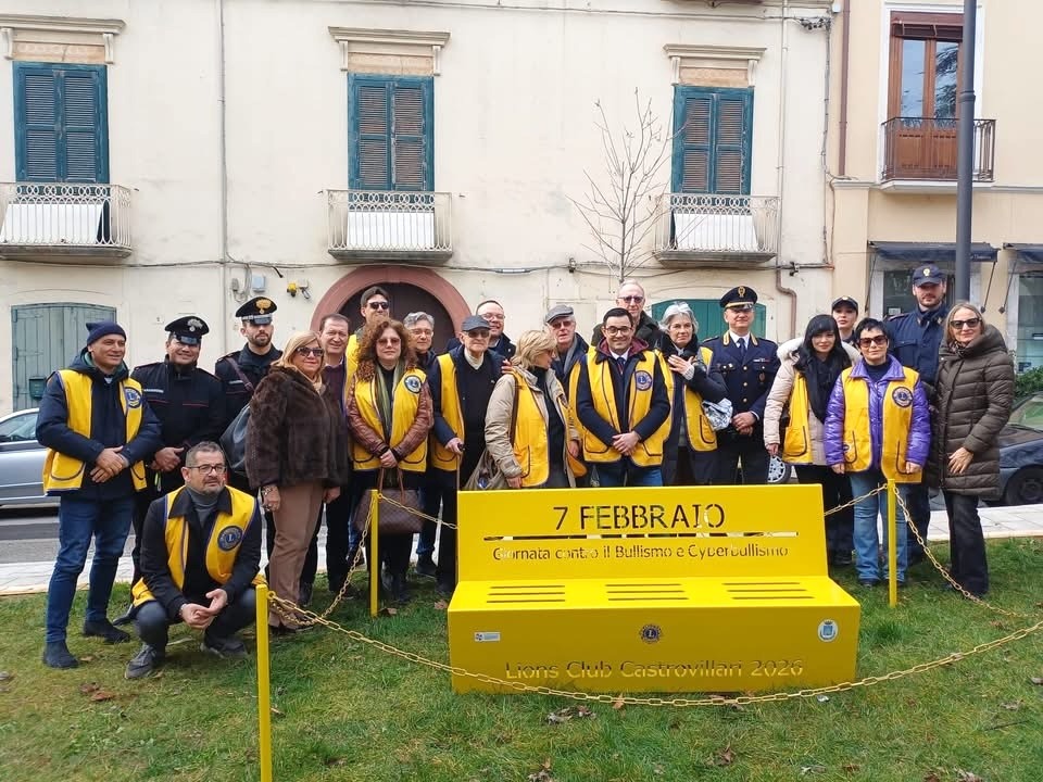 Castrovillari inaugura la panchina gialla contro il bullismo - 