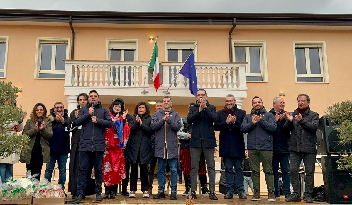 V edizione del Carnevale della Valle del Mercure: una festa di colori e partecipazione  - 