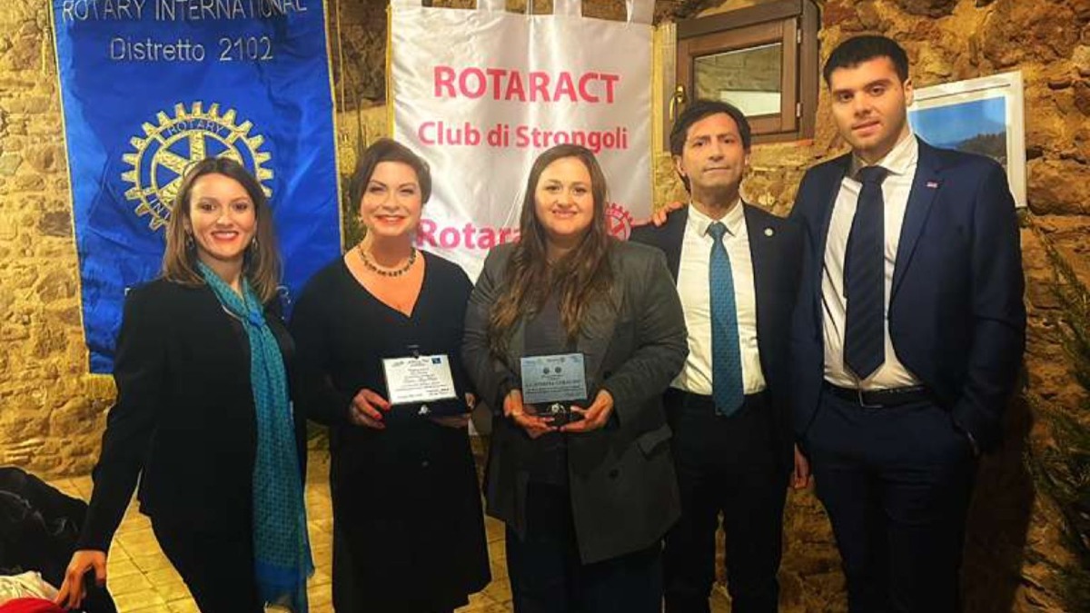 Strongoli, il Premio Petelino celebra Caterina Ceraudo e Amy Riolo - 